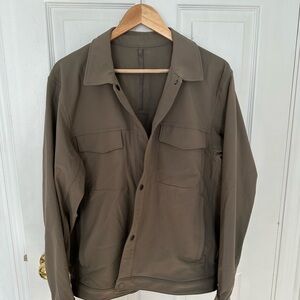 lululemon athletica Men's Khaki Shirt Jacket